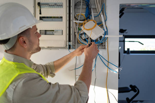 Best Circuit Breaker Repair  in Farmerville, LA